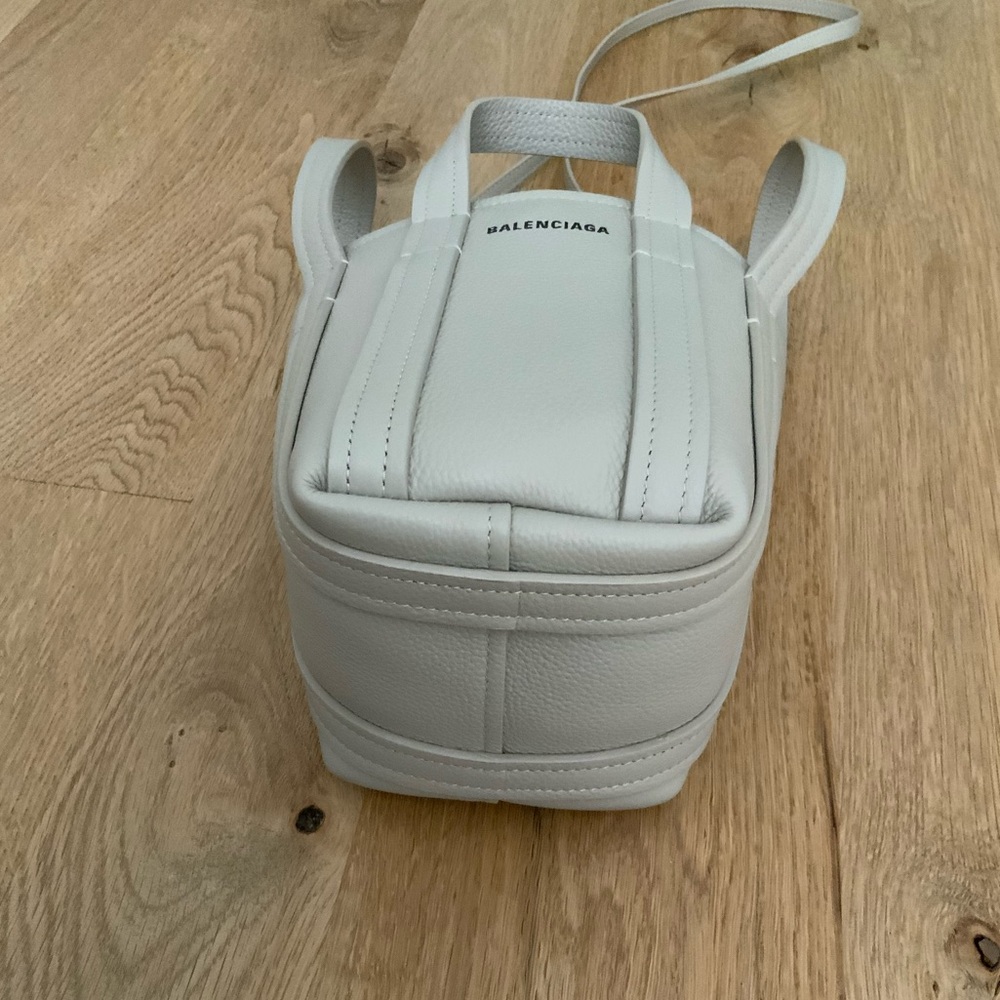 🩷MOTHER’S DAY SALE🩷 Balenciaga Everyday 2.0 Mini ShoulderTote Bag Greige - Picture 9 of 13